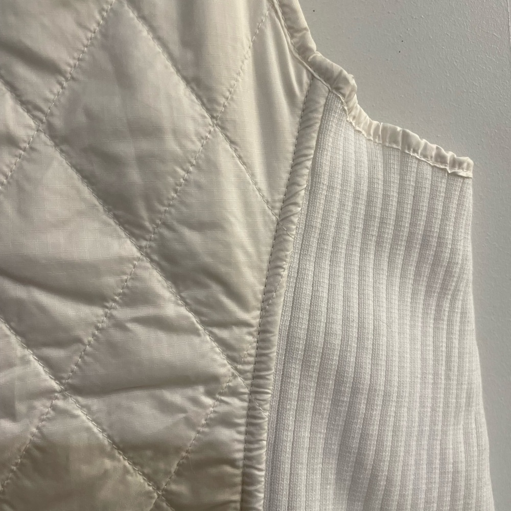 L.L. Bean Cream Quilted Sherpa Vest with ribbed sides. Women’s size 1X Reg. - Picture 12 of 16